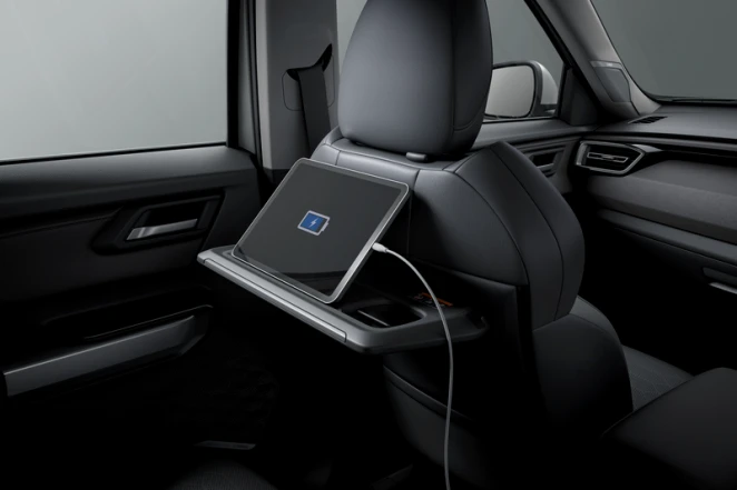 Interior Mitsubishi Destinator