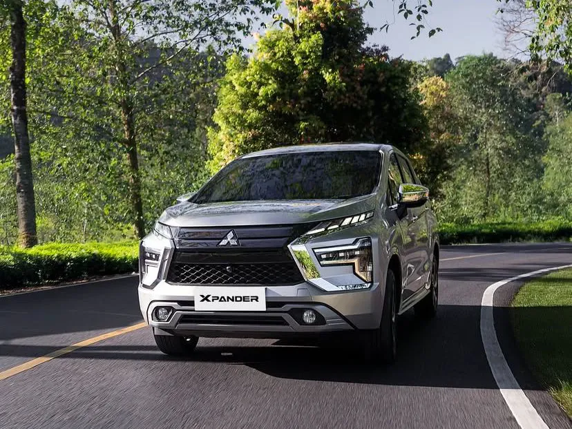 Mitsubishi serang